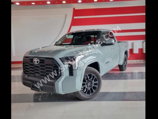 2022 تويوتا تندرا كريو ماكس اس ار 5