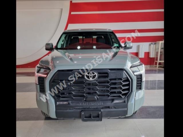 2022 تويوتا تندرا كريو ماكس اس ار 5