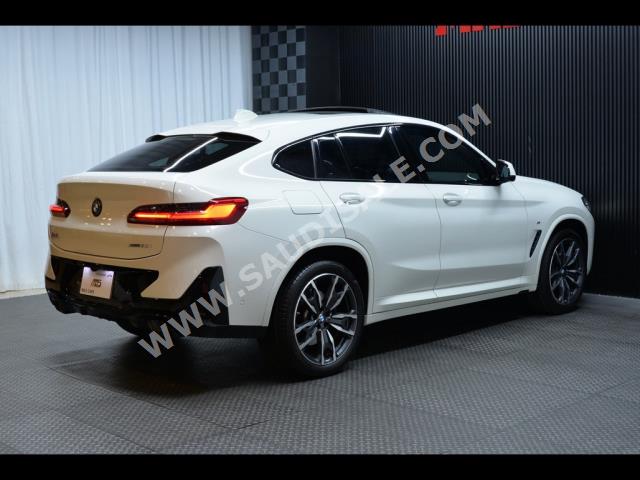 2022 بي ام دبليو الفئة اكس 4