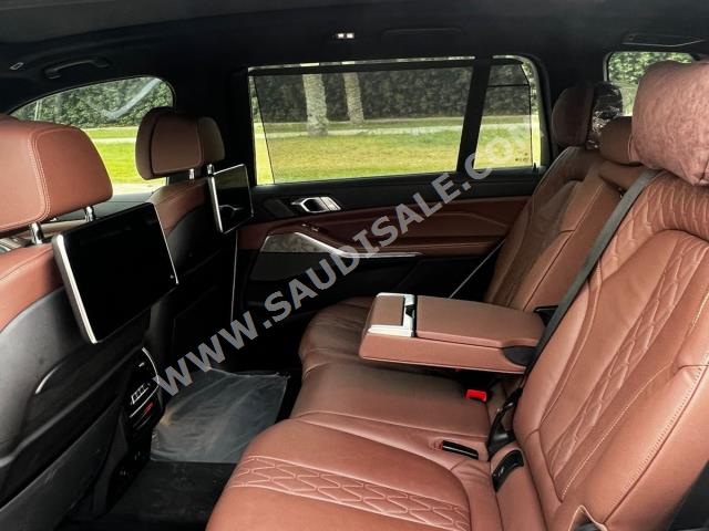 2020 بي ام دبليو الفئة اكس 7