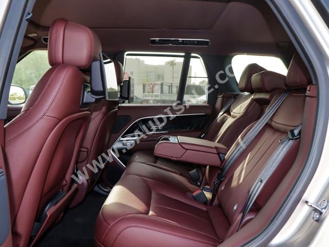 2023 لاند روفر رينج روفر اتش اس اي