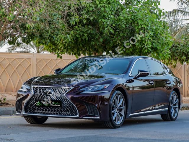 2019 لكزس إل إس 350