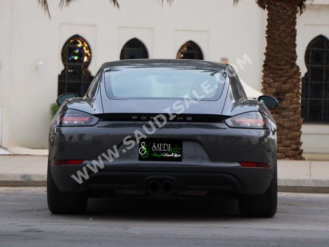 2020 بورش كايمان اس