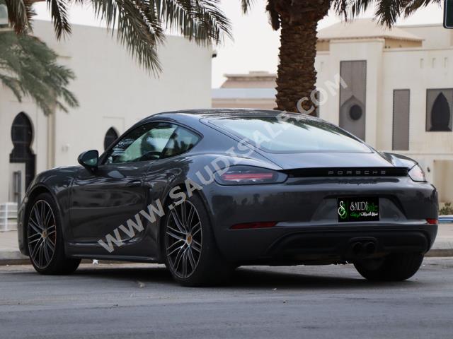 2020 بورش كايمان اس