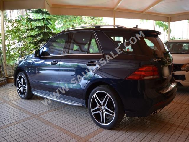 2016 مرسيدس - بنز جي إل إي 400