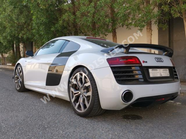 2015 اودي ار 8