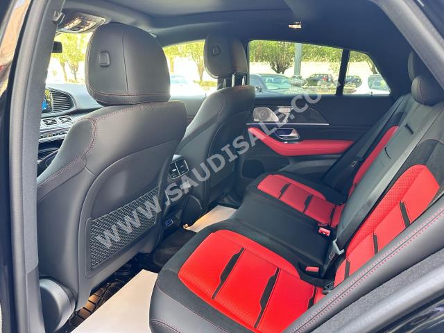 2024 مرسيدس - بنز جي إل إي 53 أي إم جي