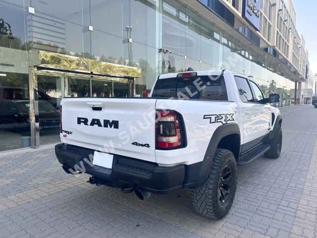 2021 دودج رام تي ار اكس