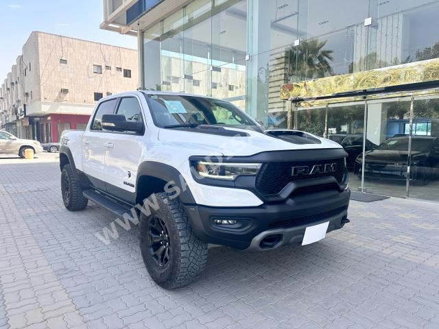 2021 دودج رام تي ار اكس