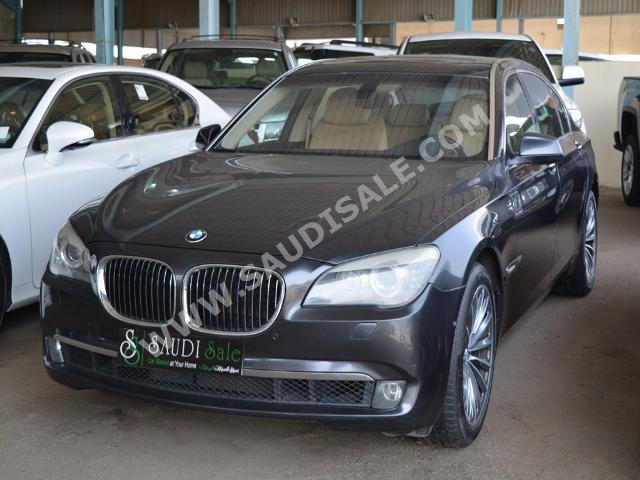 2009 BMW 7 Series 740Li