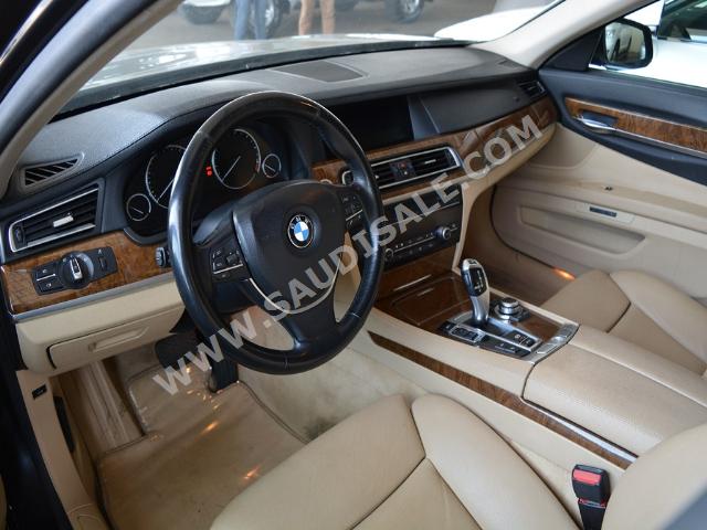 2009 BMW 7 Series 740Li