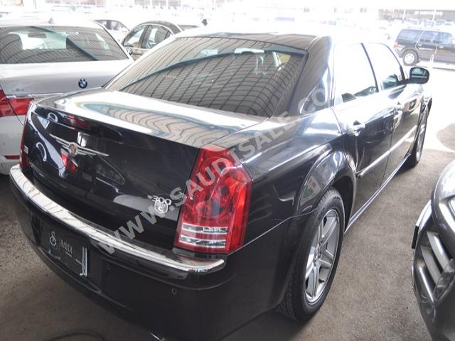 2010 كرايسلر 300 هيمى