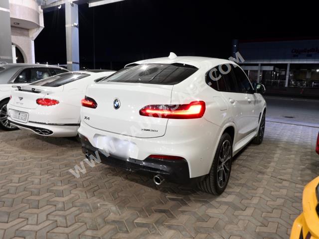 2021 بي ام دبليو الفئة اكس 4