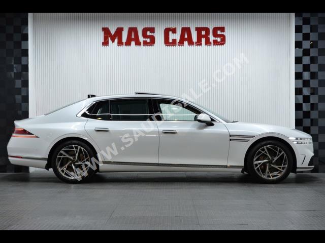 2022 جينيسيس جي 90