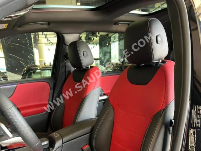 2022 مرسيدس - بنز جي إل بي 200