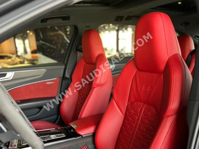 2021 اودي ار اس 6