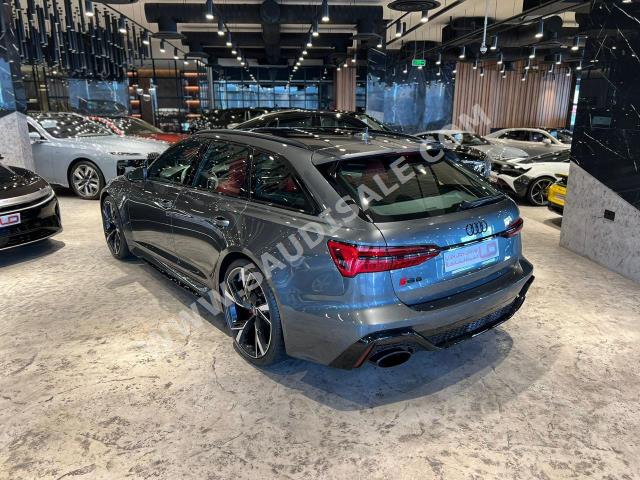 2021 اودي ار اس 6