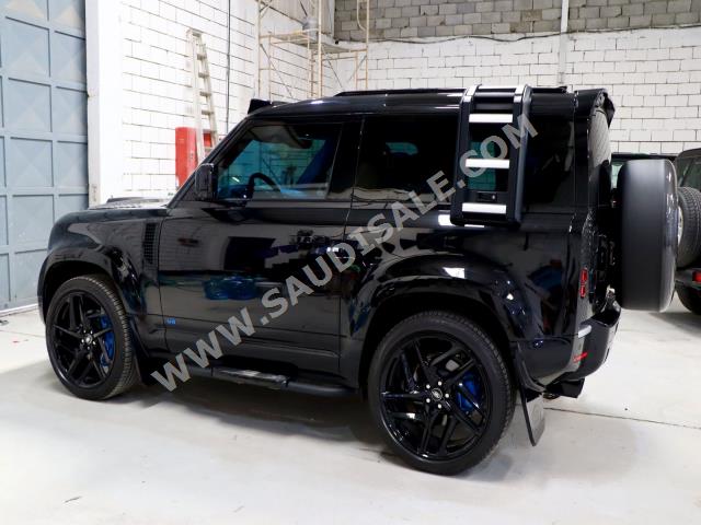 2023 لاند روفر ديفيندر 90