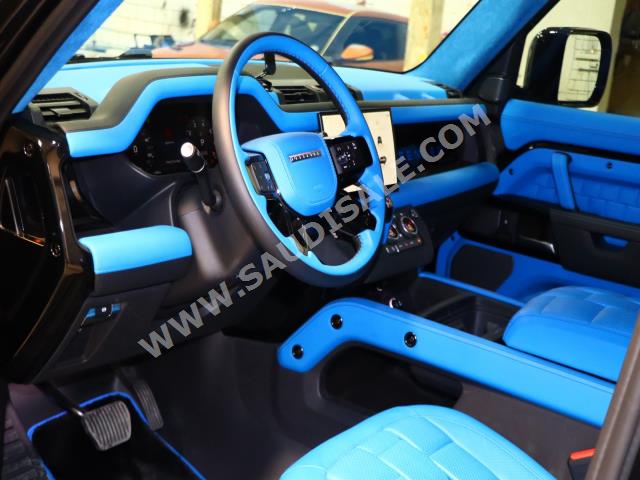 2023 لاند روفر ديفيندر 90