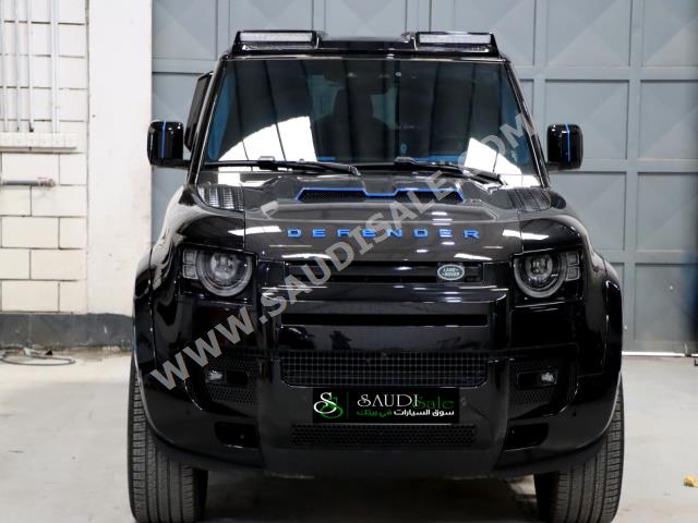 2023 لاند روفر ديفيندر 90