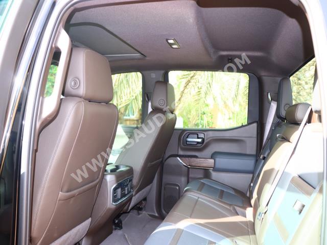 2021 جي ام سي سييرا دينالي