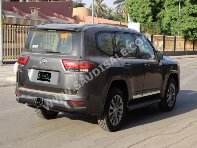 2023 تويوتا لاند كروزر جي اكس ار4