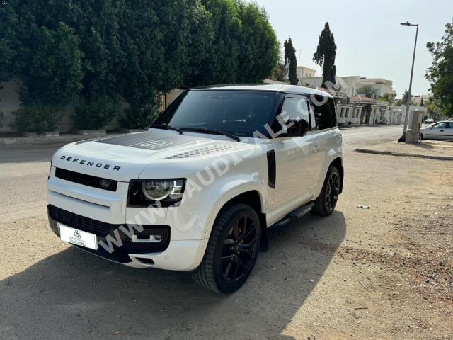 2021 لاند روفر ديفيندر 90