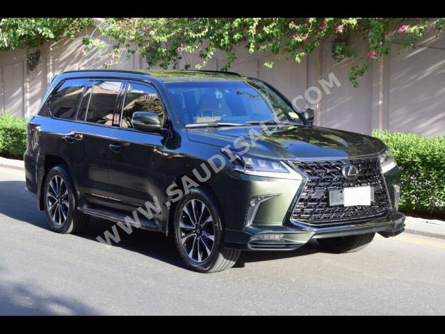 2021 لكزس إل إكس 570 بلاك اديشن