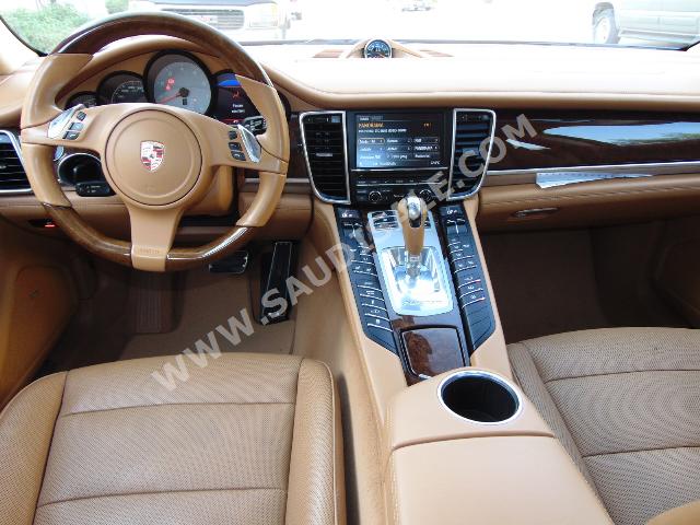 2010 Porsche Panamera 4S