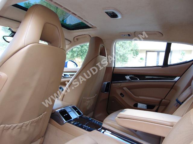 2010 Porsche Panamera 4S