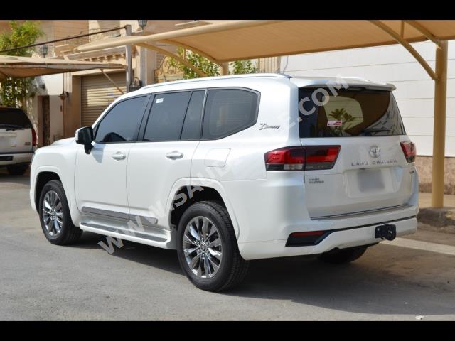 2022 تويوتا لاند كروزر جي اكس ار4