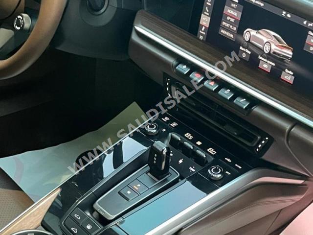 2021 بورش 911 كاريرا