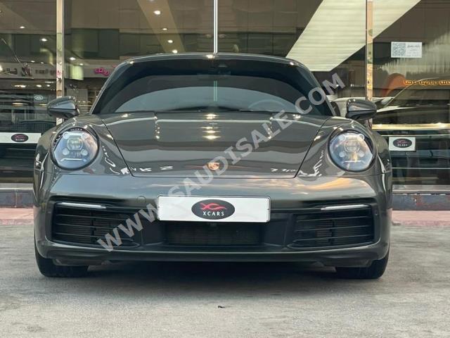 2021 بورش 911 كاريرا