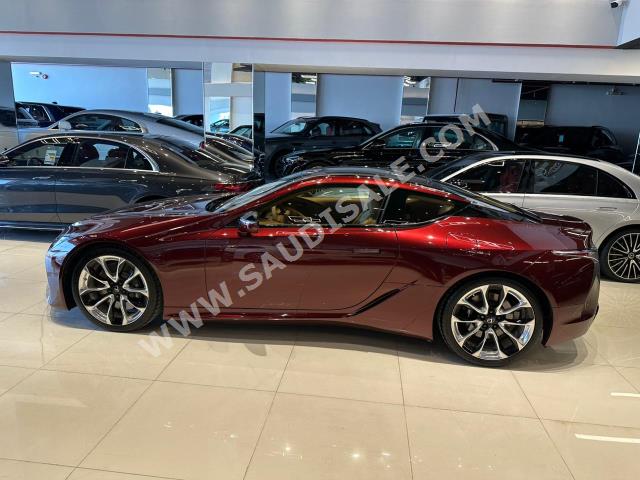 2019 لكزس إل سي 500