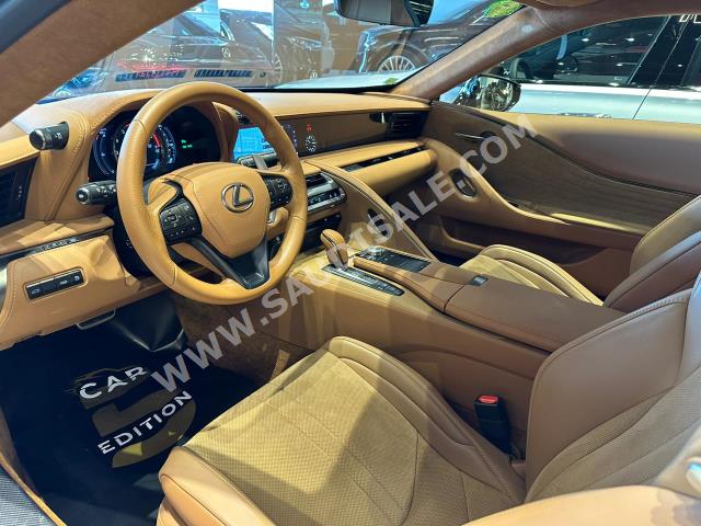 2019 لكزس إل سي 500