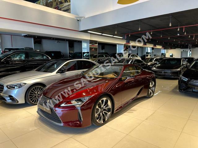 2019 لكزس إل سي 500