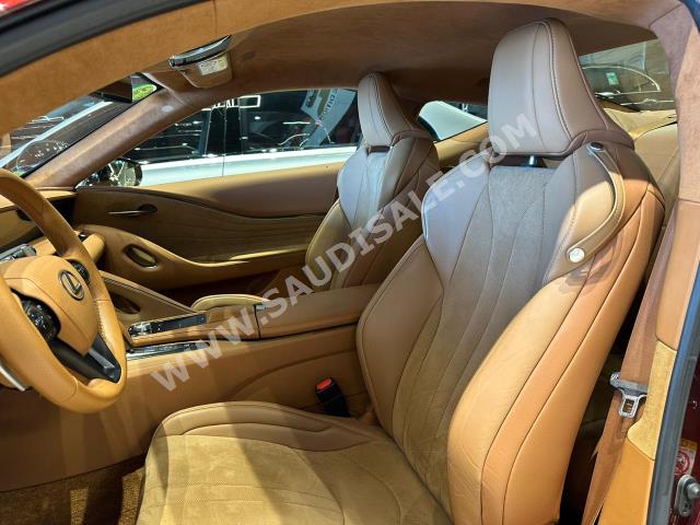 2019 لكزس إل سي 500