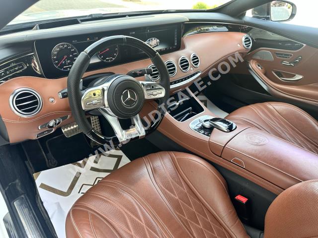 2015 مرسيدس - بنز إس 63 أي إم جي