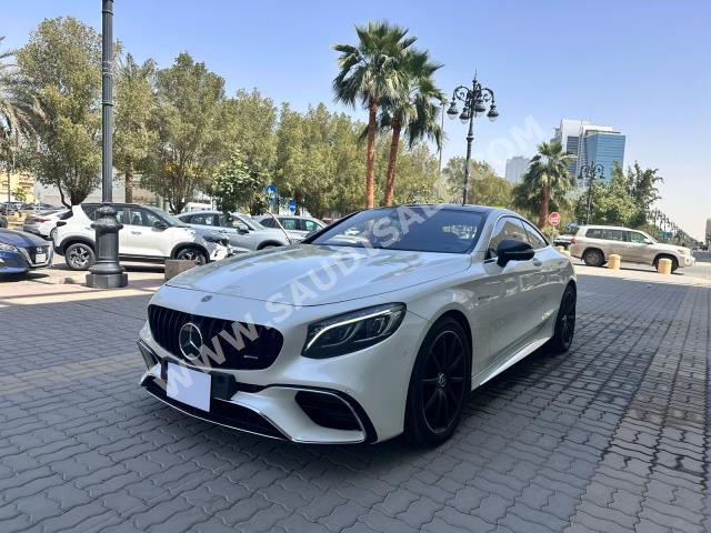 2015 مرسيدس - بنز إس 63 أي إم جي