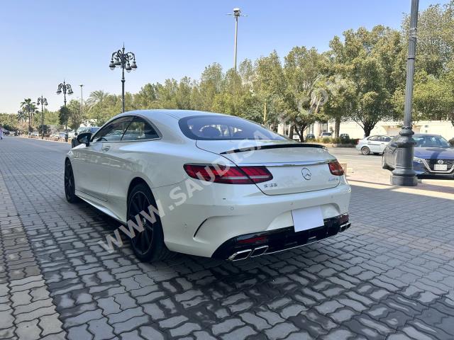 2015 مرسيدس - بنز إس 63 أي إم جي
