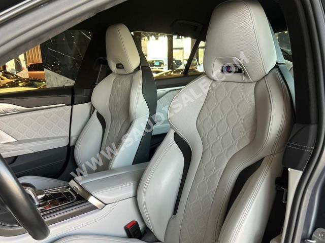 2020 بي ام دبليو الفئة ام إم 8 كومبيتيشن