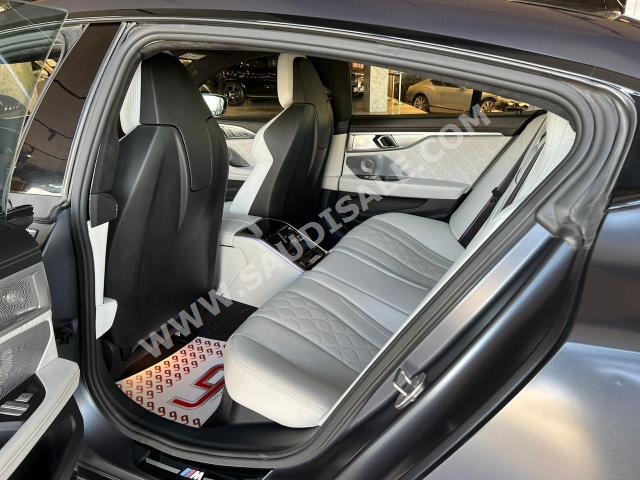 2020 بي ام دبليو الفئة ام إم 8 كومبيتيشن