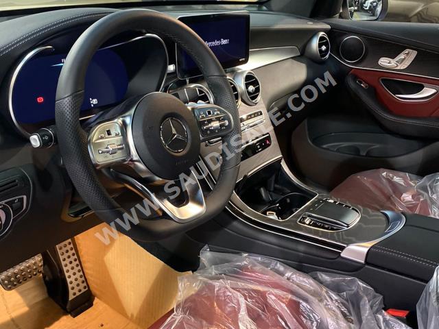 2022 مرسيدس - بنز جي إل سي 200 اي ام جي