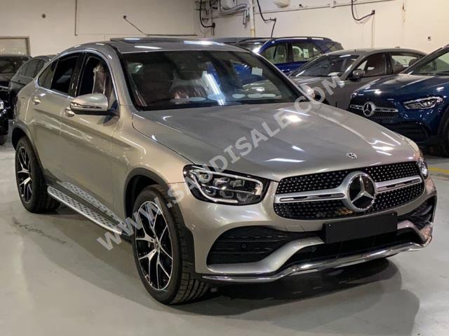 2022 مرسيدس - بنز جي إل سي 200 اي ام جي