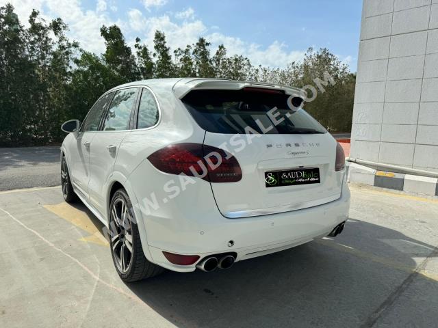 2012 بورش كايين اس