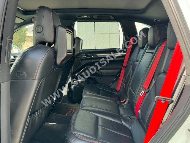 2012 بورش كايين اس