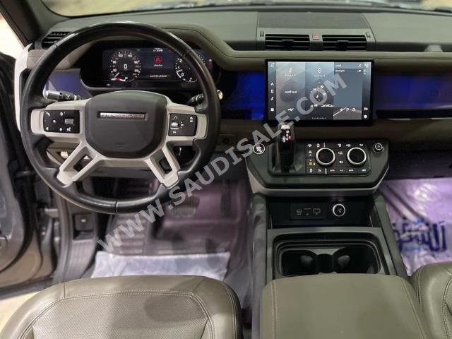 2021 لاند روفر ديفيندر اس اي