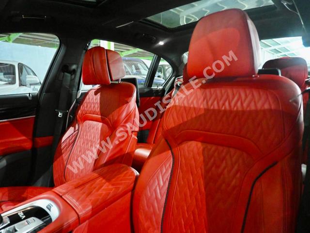 2021 بي ام دبليو الفئة السابعة 760 إل أي