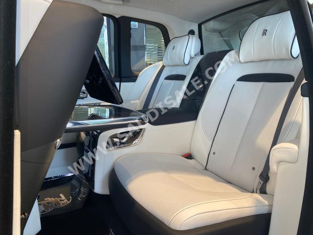 2024 رولز رويس كولينان بلاك بادج