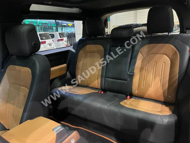 2022 لاند روفر ديفيندر